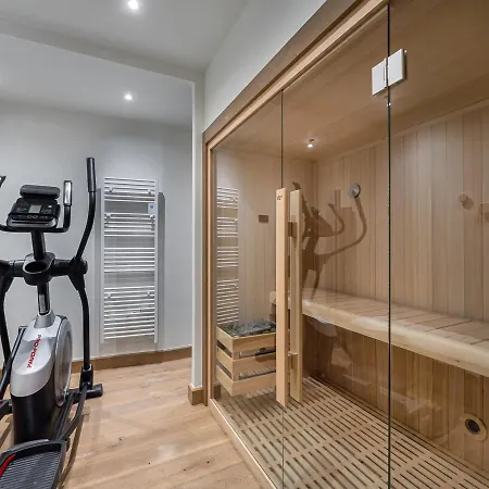 Au Centre De Village Pour 12 Pers Avec Sauna Et Wifi - Fr-1-562-50 Courchevel